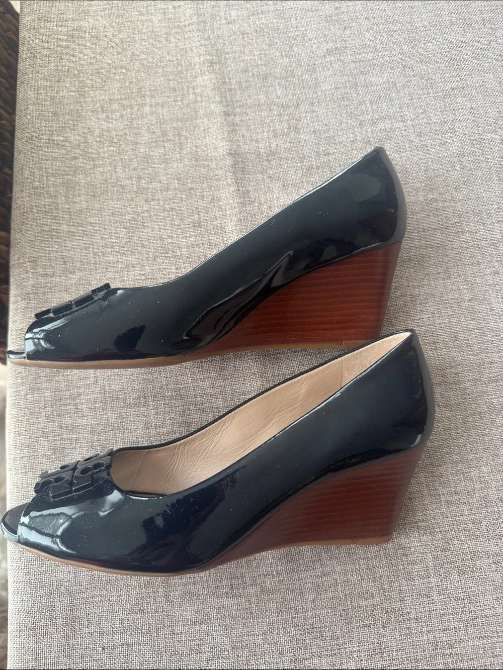 Tory Burch Navy Patent Logo Round-Toe Medium Height Heels